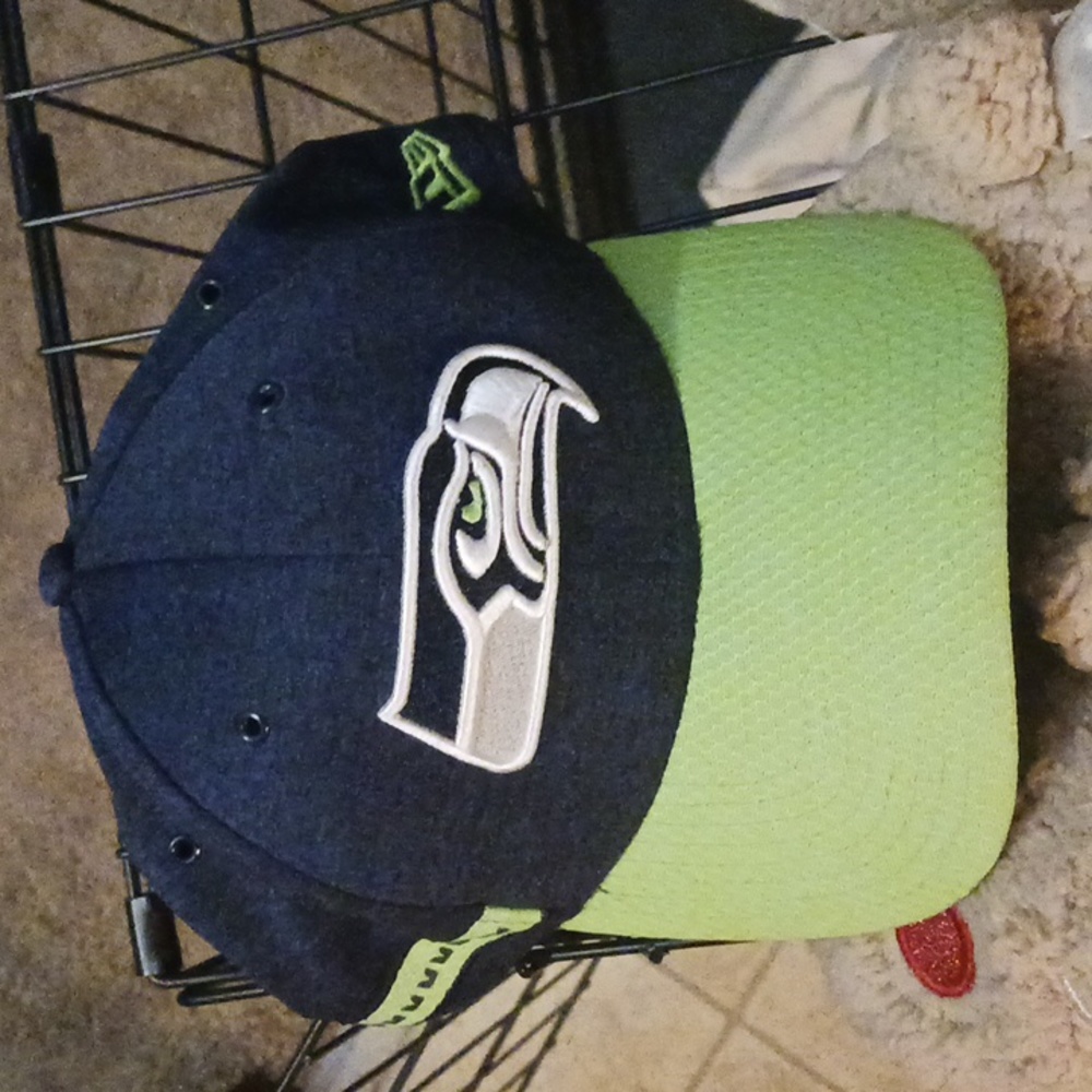 New, Seattle Seahawks hat - Picture 4 of 8